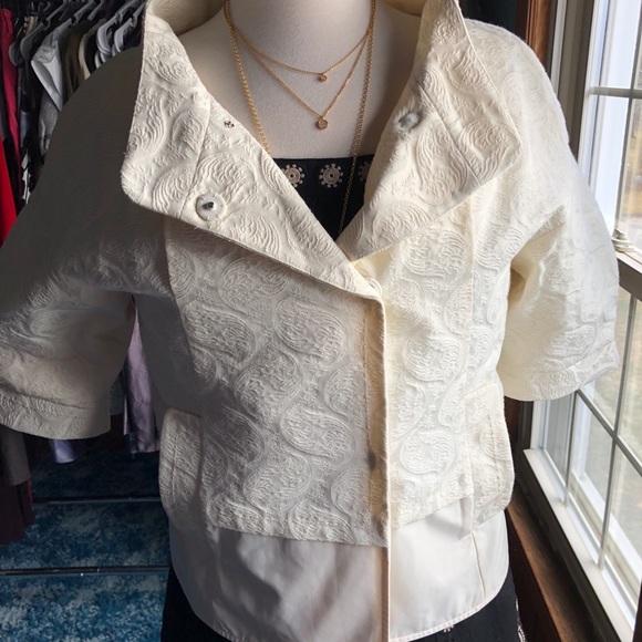 BCBG Cream Textured Jacket! - Picture 2 of 8